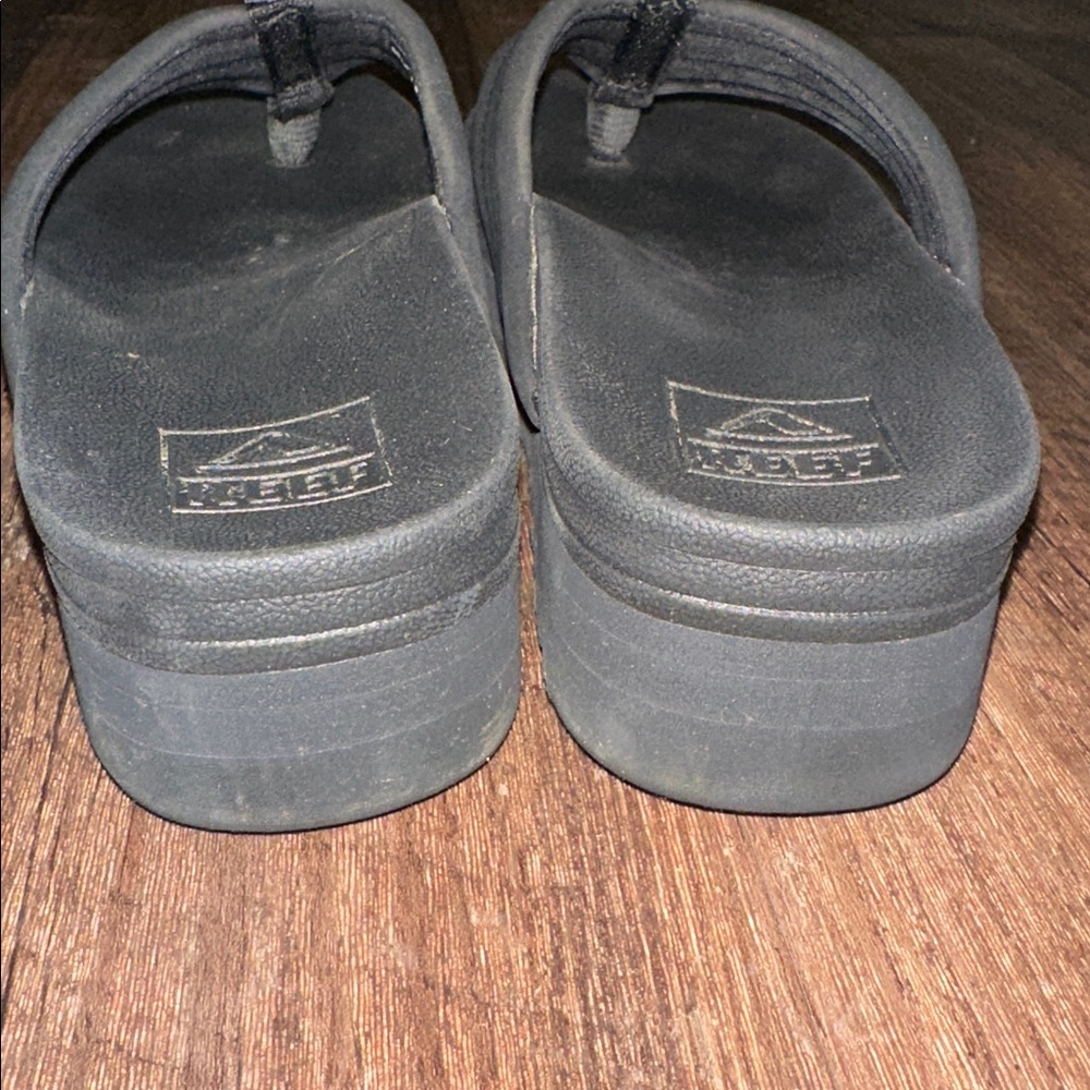 Reef Women's Kaia Rise Flip Flop Sandals black
Women’s 6‎ - Picture 2 of 5
